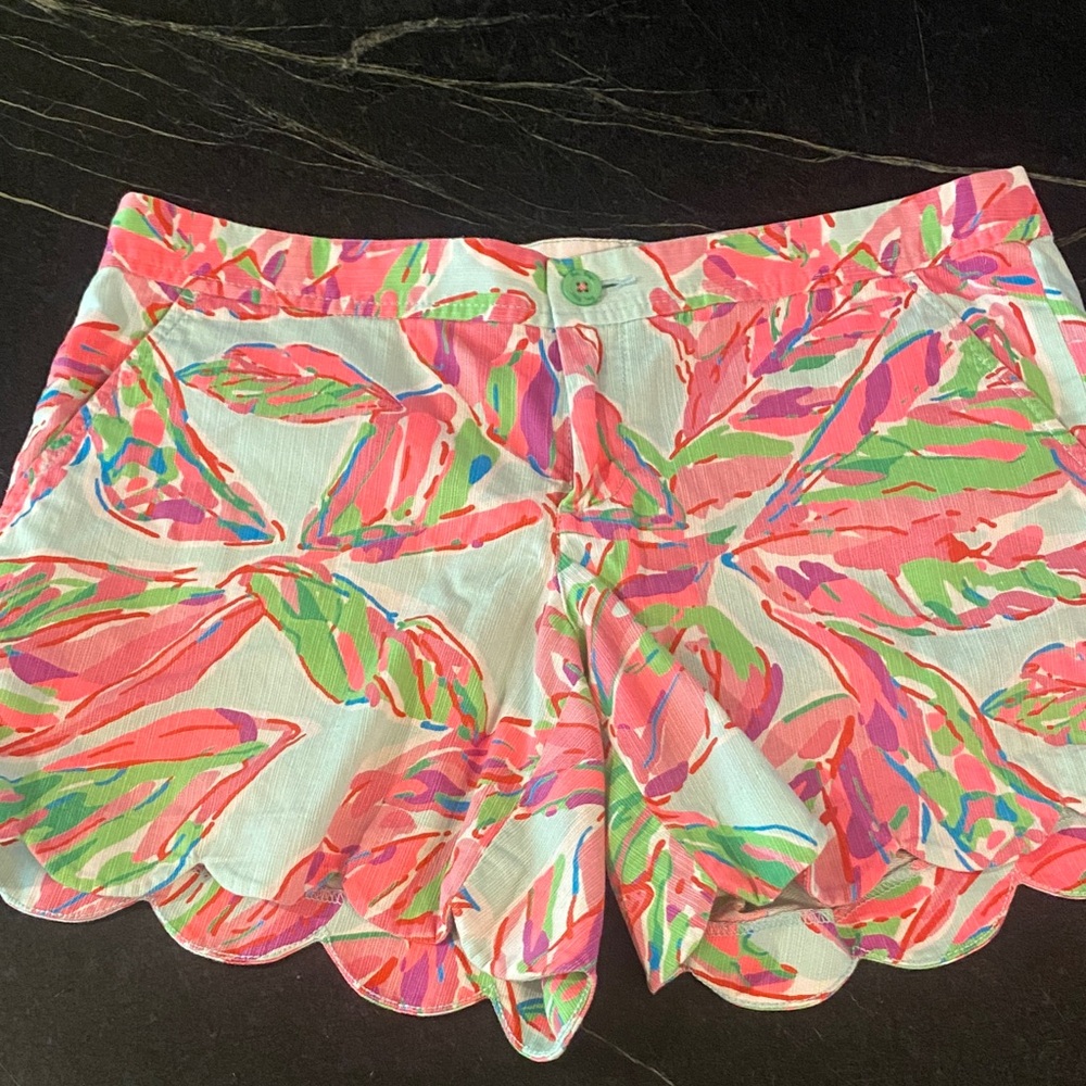Lilly Pulitzer buttercup shorts-size 10